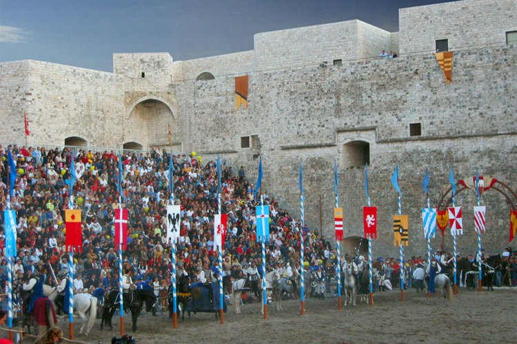 Folklore_apulia_barletta_challenge