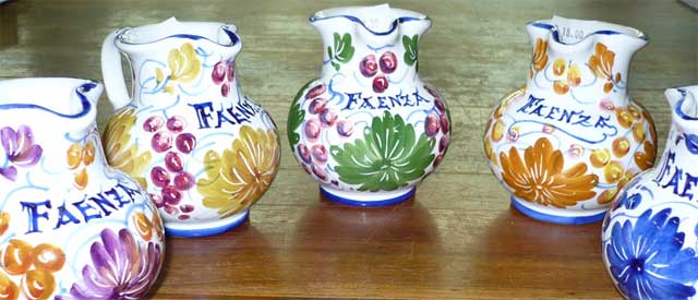 Faenza pottery, image from lavecchiafaenza.it