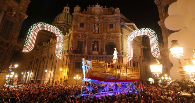 Festa di Santa Rosalia, photo from livesicilia.it