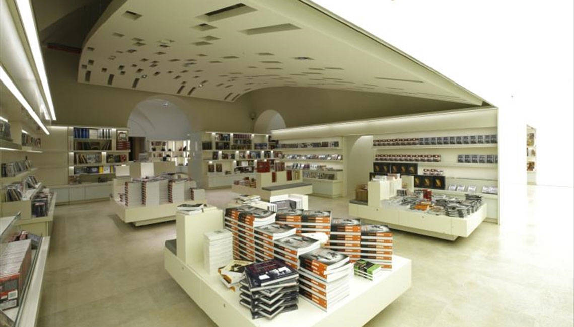 Italian Bookstores : Palazzo delle Esposizioni