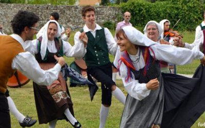 Private Tours & Activities: Italy folk music & traditional dances
