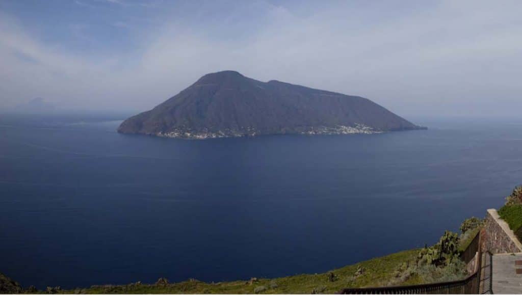 sicily incentive aeolian islands