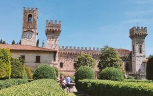 boutique tour in italy florence