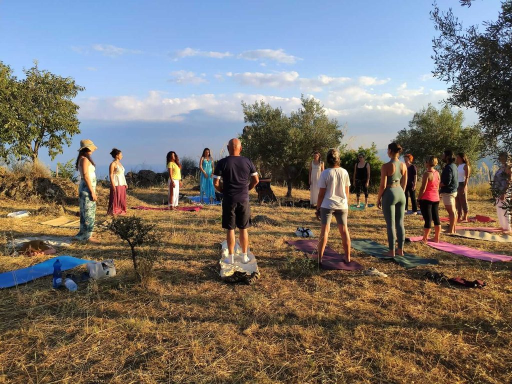 yoga and mindfullness team bulding trip in italy.JPG